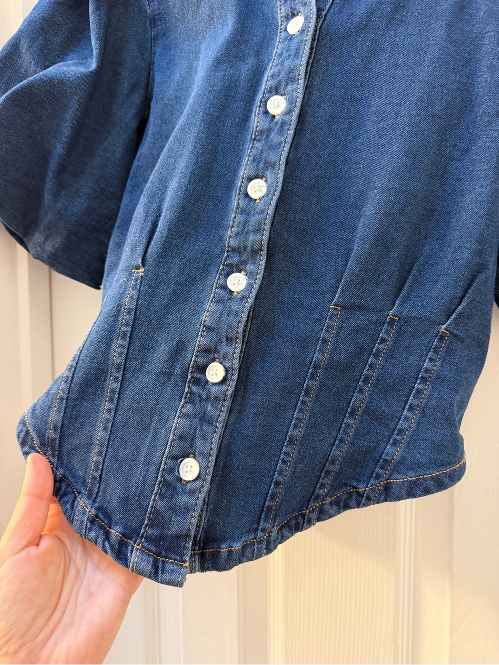 NWT Bagatelle Collection Denim Button-Up Blouse with Puff Sleeves Medium - Picture 3 of 11